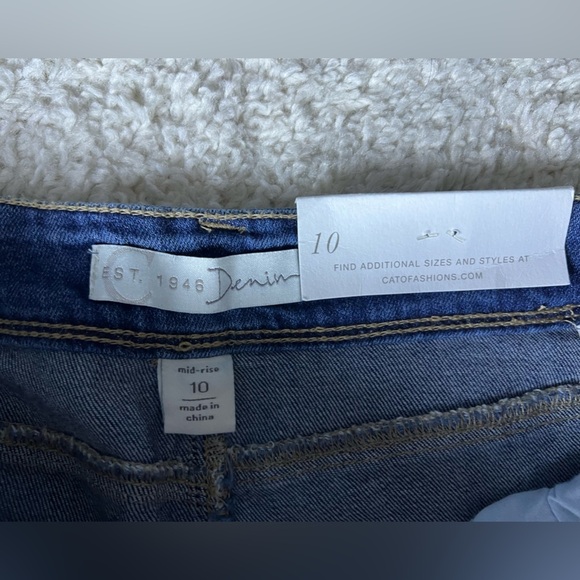 Women’s size 10 Mid-rise Girlfriend Jeans NWT - Picture 3 of 7